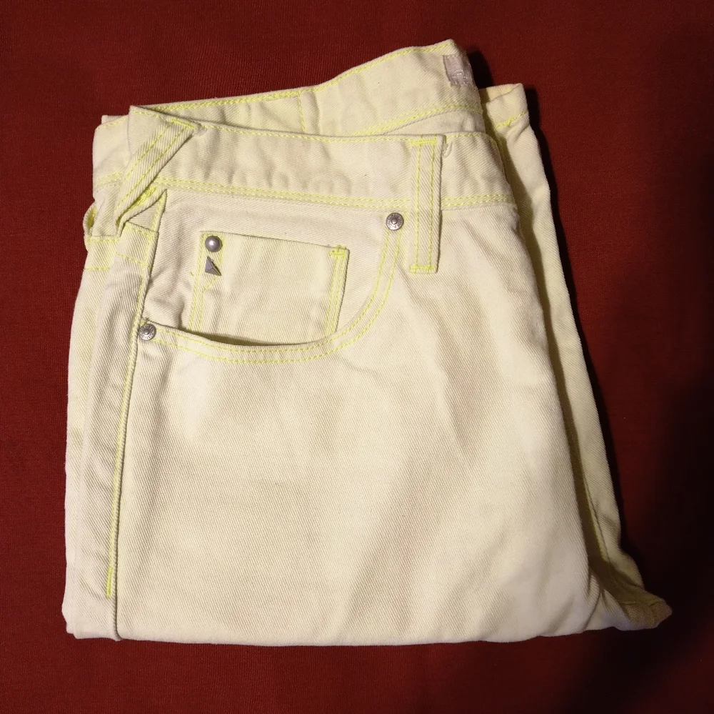 Short - Picture 4 of 6